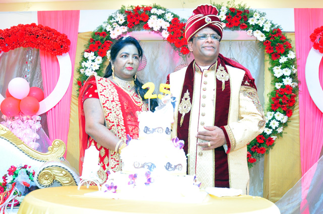 Bro Andrew Richard & Sis Hanna Celebrated their 25th Silver Jubilee Wedding anniversary with great grandeur at the Prayer Center in Mangalore here on May 04th, 2018 amidst a large number of devotees.